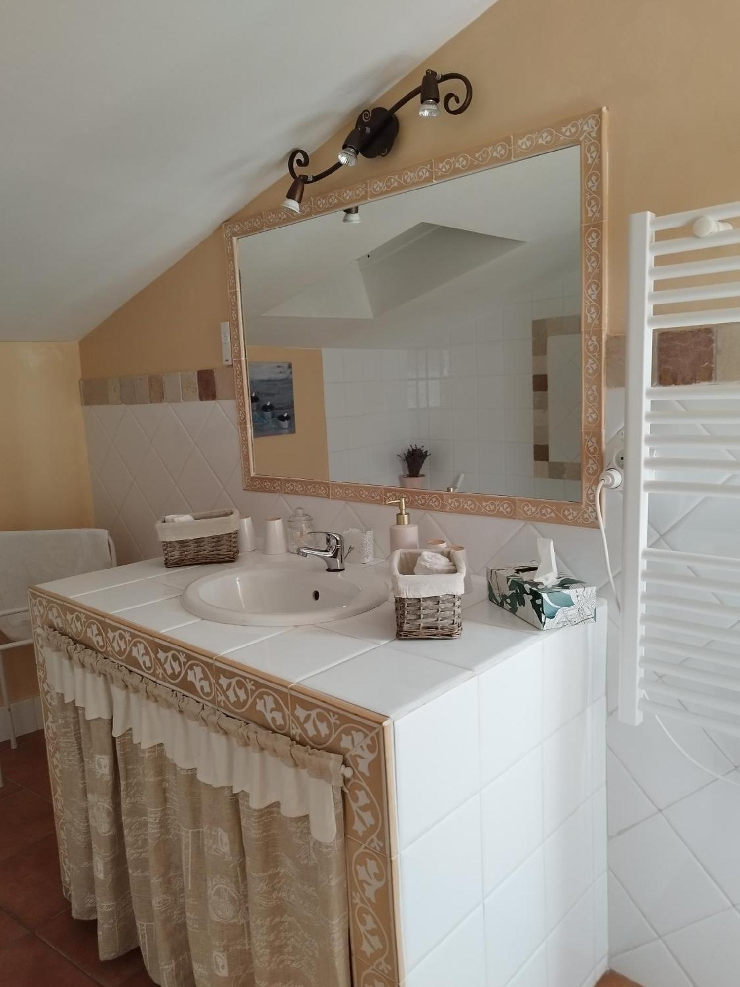 Hotel Entre Vignes Et Dentelles Courthézon Zewnętrze zdjęcie