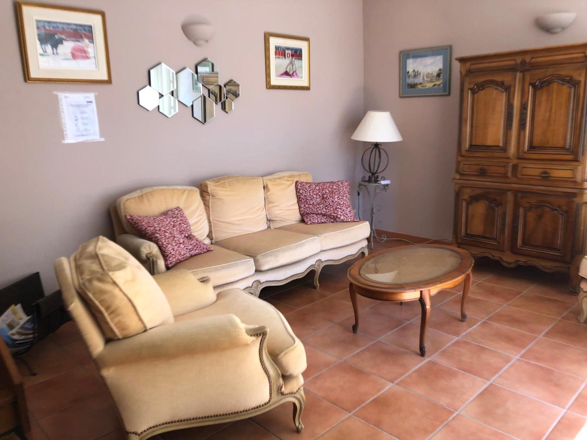 Hotel Entre Vignes Et Dentelles Courthézon Zewnętrze zdjęcie